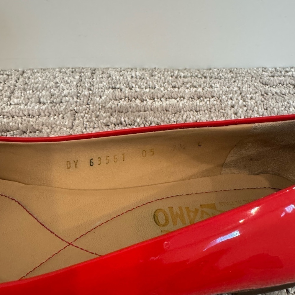 Salvatore Ferragamo Varina Ballet Flat - Picture 9 of 15